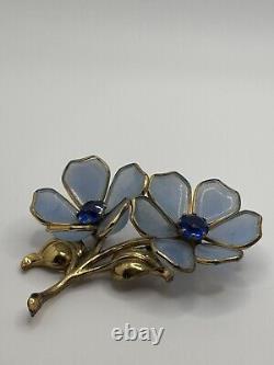 Vintage Trifari Unsigned Poured Glass Rhinestone Flower Fur Clip Alfred Philippe