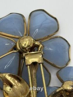 Vintage Trifari Unsigned Poured Glass Rhinestone Flower Fur Clip Alfred Philippe