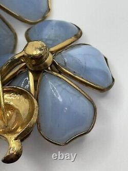 Vintage Trifari Unsigned Poured Glass Rhinestone Flower Fur Clip Alfred Philippe