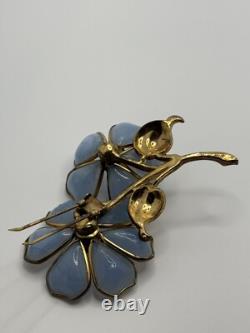 Vintage Trifari Unsigned Poured Glass Rhinestone Flower Fur Clip Alfred Philippe