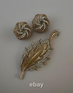 Vintage crown TRIFARI Alfred Philippe Leaf Brooch & Earrings