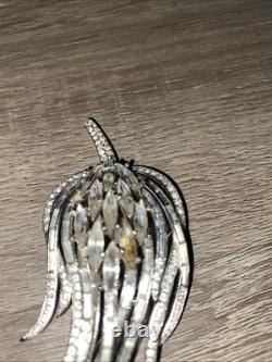 Vintage crown trifari alfred philippe brooch Read