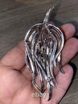 Vintage crown trifari alfred philippe brooch Read