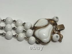 Vintage signed Trifari ALFRED PHILIPPE White Milk Glass Pear Bracelet 1950's
