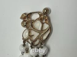 Vintage signed Trifari ALFRED PHILIPPE White Milk Glass Pear Bracelet 1950's
