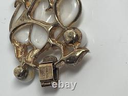 Vintage signed Trifari ALFRED PHILIPPE White Milk Glass Pear Bracelet 1950's
