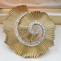 Vintage signed Trifari lovely gold ruffled swirl Brooch in gift box