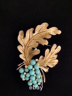 Vtg Alfred Philippe Crown Trifari Gold Tone & Faux Turquoise Beaded Brooch Pin