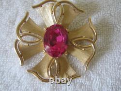 Vtg Alfred Philippe Crown Trifari Maltese Cross Brushed Gold Brooch Faceted Ston