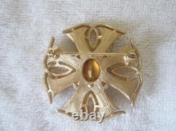 Vtg Alfred Philippe Crown Trifari Maltese Cross Brushed Gold Brooch Faceted Ston