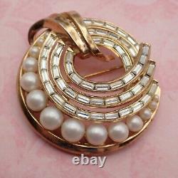 Vtg Alfred Philippe Trifari Simulated Pearl Swirl Clear Rhinestone Gold Tone Pin