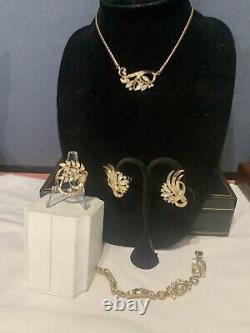 Vtg. Crown Trifari Alfred Philippe Parure Necklace Bracelet Brooch Earrings