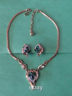 Vtg TRIFARI Alfred Philippe EMERALD GREEN NECKLACE EARRINGS SET SIGNED GOLD TONE